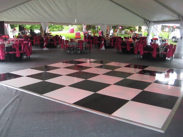 dace floor checkerd